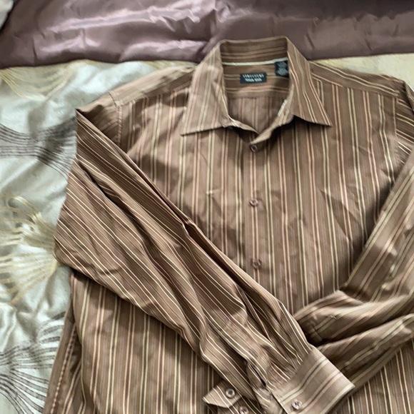 🎈 Men’s Structure Dress Shirt - Picture 3 of 3